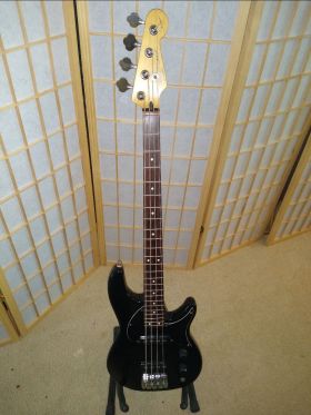 Fender Stu Hamm signature Urge bass